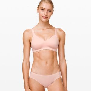 Lululemon Hold True Bra 32D